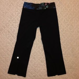 Lululemon Gather and Crow crop Size 4